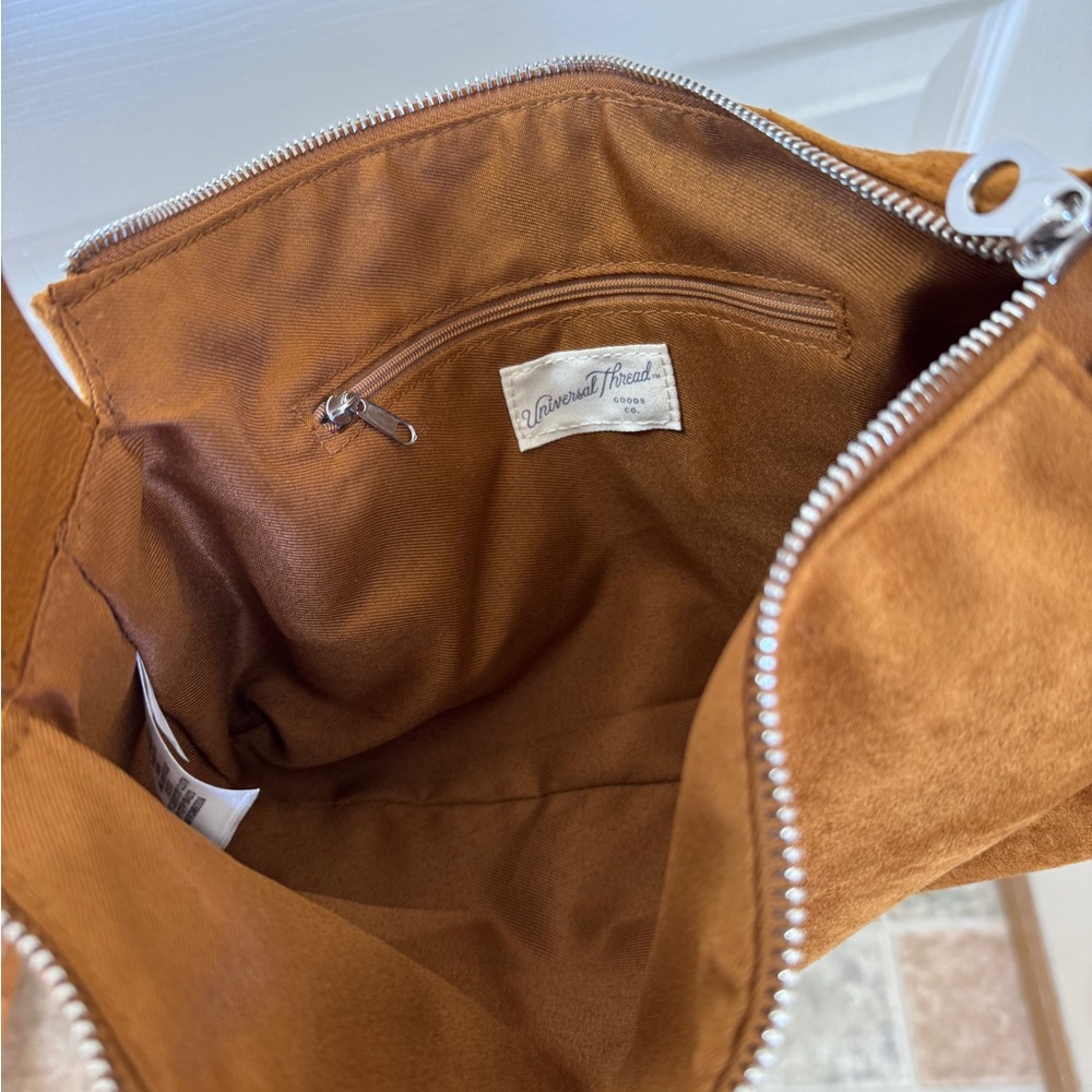 Universal Thread Tan Shoulder Bag with Silver Studs - Picture 2 of 4
